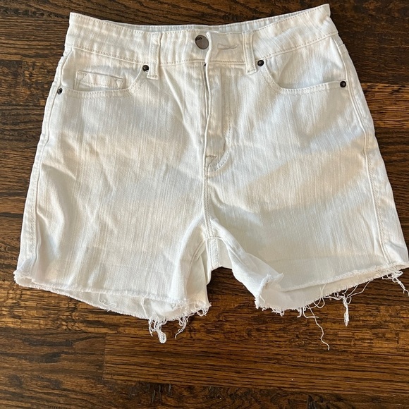 Urban Outfitters BDG white high rise cut off denim shorts size 27 - Picture 1 of 6